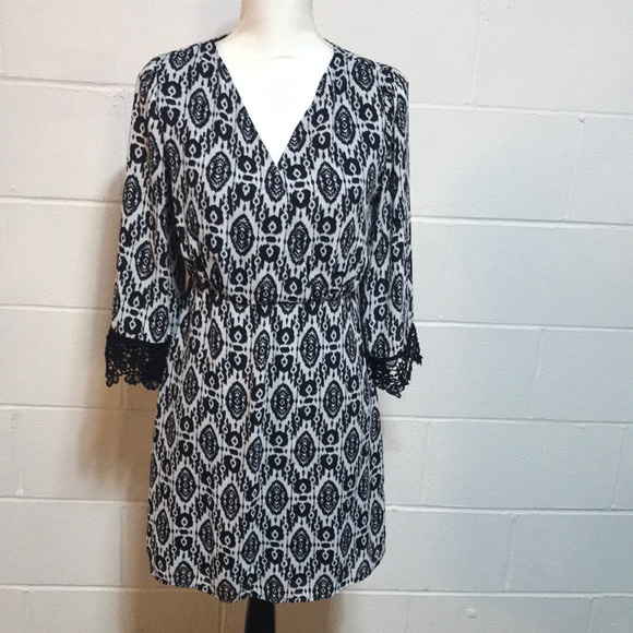 Almost Famous Dress  Med. - Picture 1 of 9